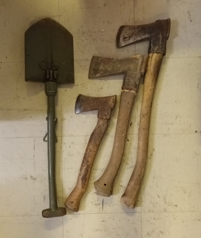 Billnäs kirveet ja kenttälapio