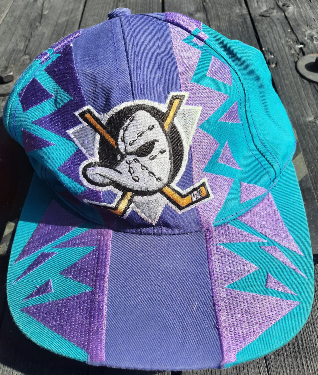 Lippalakki Anaheim mighty ducks  Teemu Selänteen nimikirjoituksella