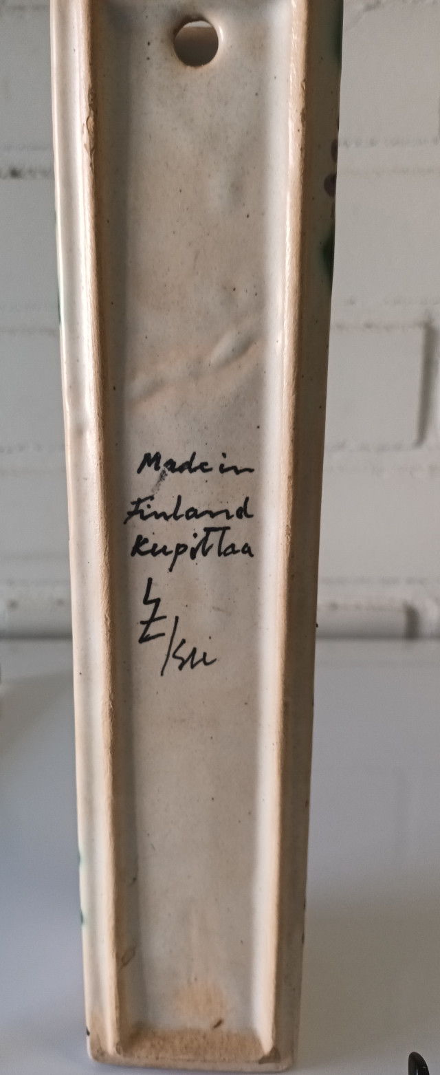 Laila Zink maljakko signeerattu