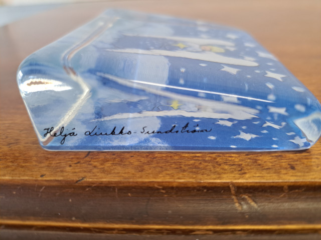 Taidelasi signeerauksella Heljä Liukko-Sundström