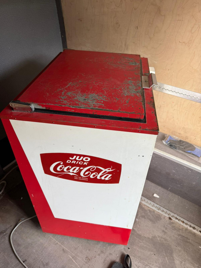 Vintage Vanha Coca-Cola viileä kaappi
