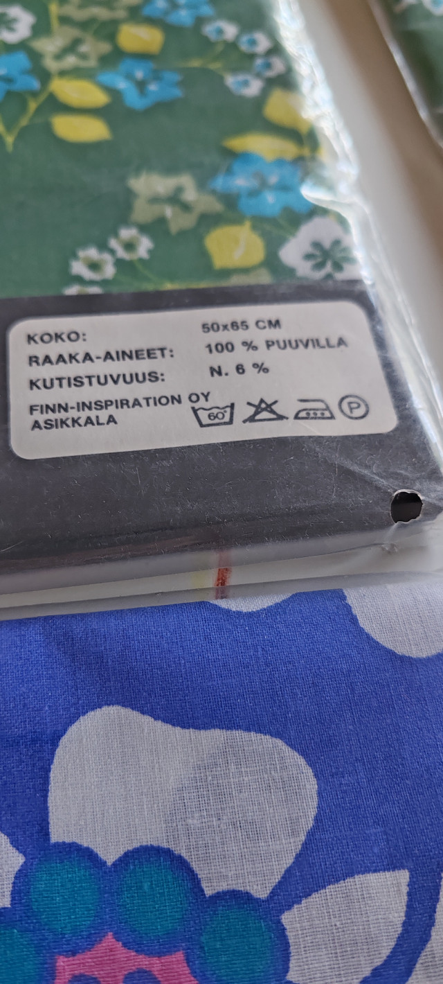 Retro tyynyliinat puuvillaa.