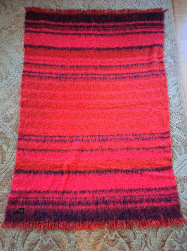 Arola All Mohair Desing Pirkko Mäki Mohairvillaviltti
