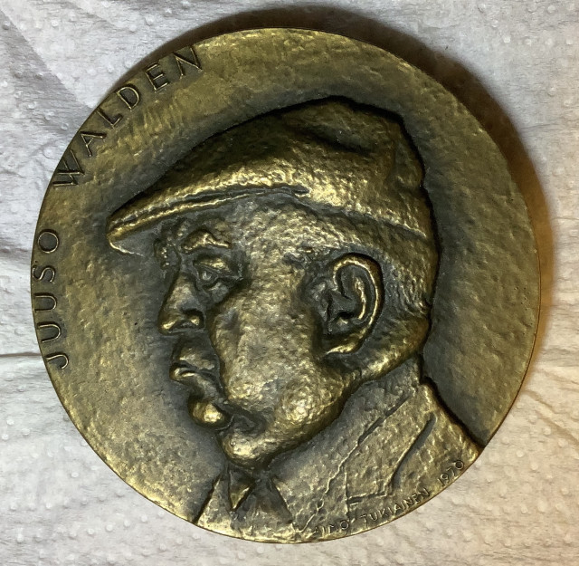 Juuso Walden pöytämitali