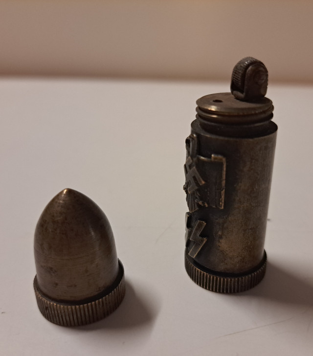 Bensasytkäri SS/hakaristi