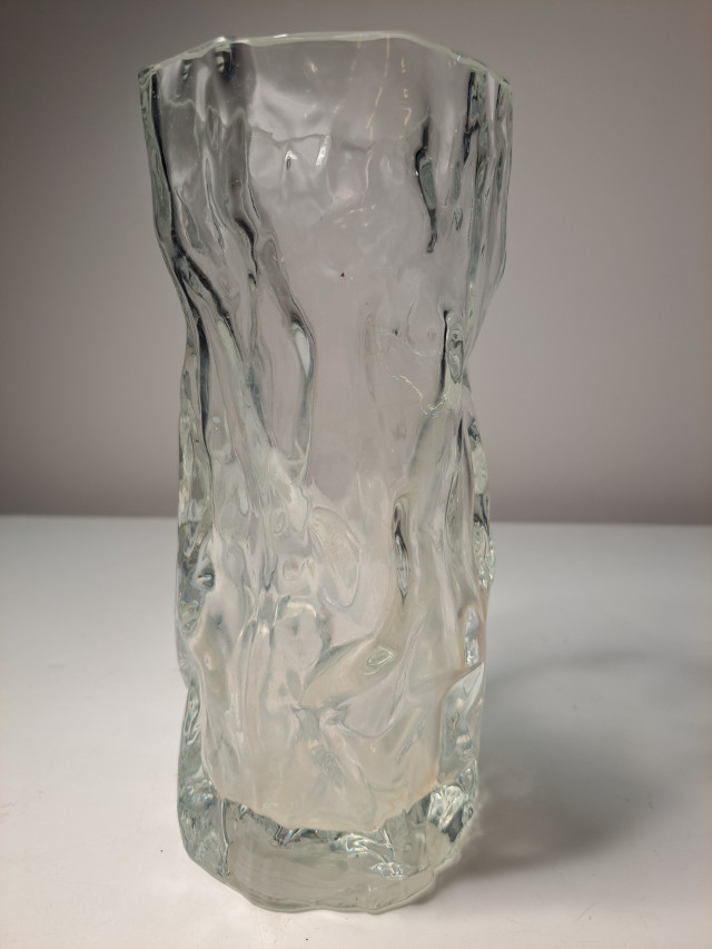 Maljakko signeerauksella Tauno Wirkkala