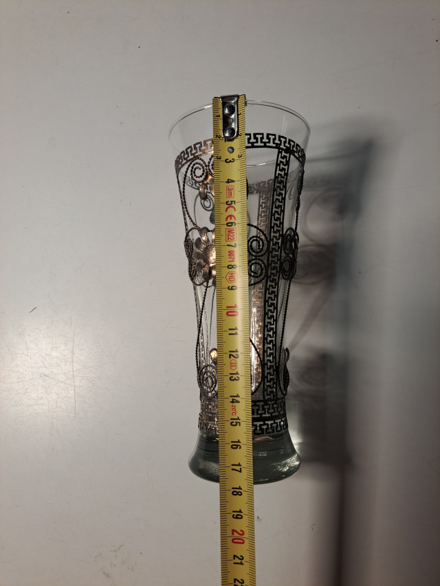 Lasimaljakot käsityötä Kypros