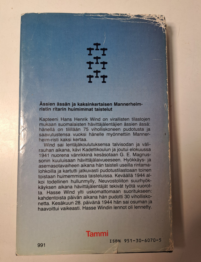 Hävittäjälentäjä Hasse Wind kirja signeerauksella