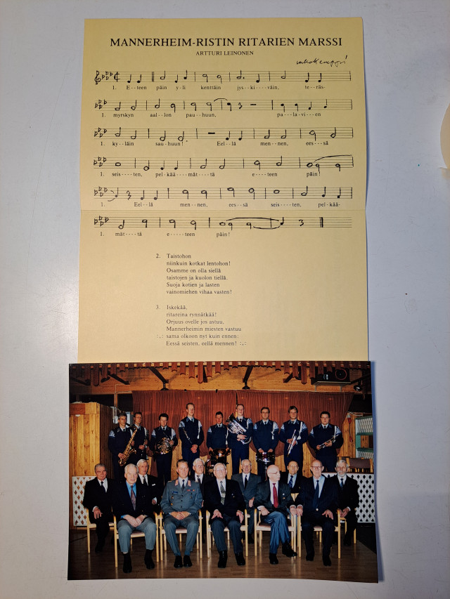 Kuva MANNERHEIM-RISTIN RITAREISTA sekä nimikirjoitukset