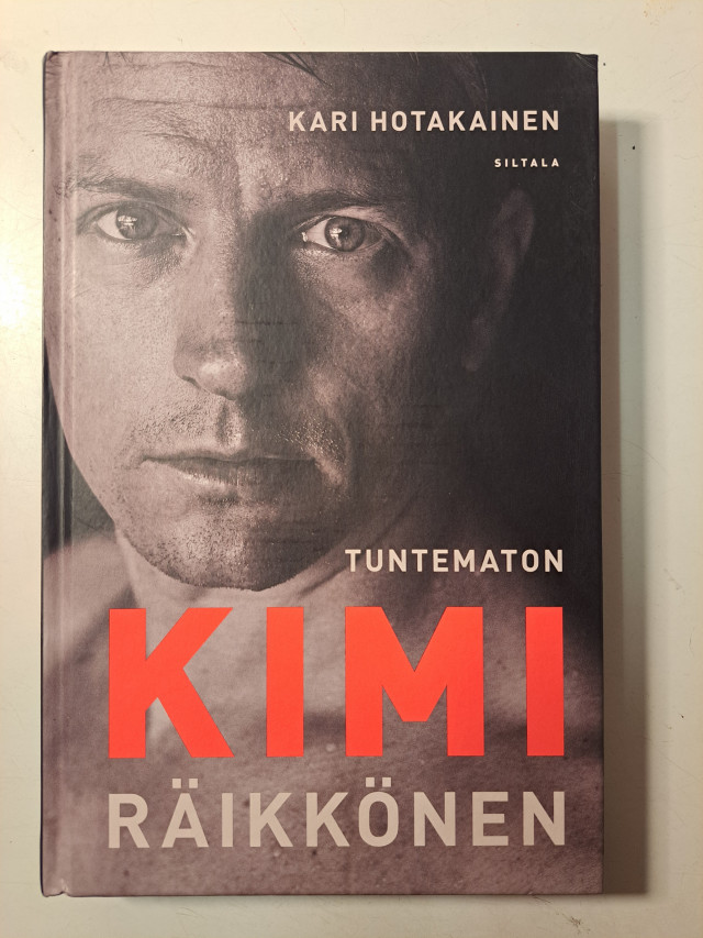 Kimi Räikkönen-kirja signeerauksella