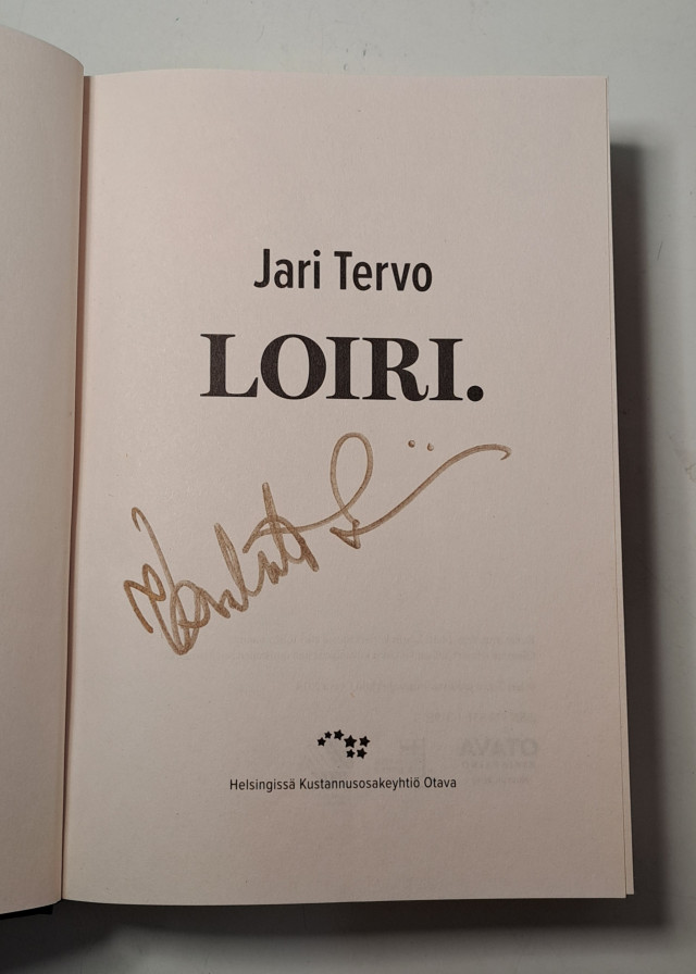 Vesa-Matti Loiri elämänkertateos signeerauksella
