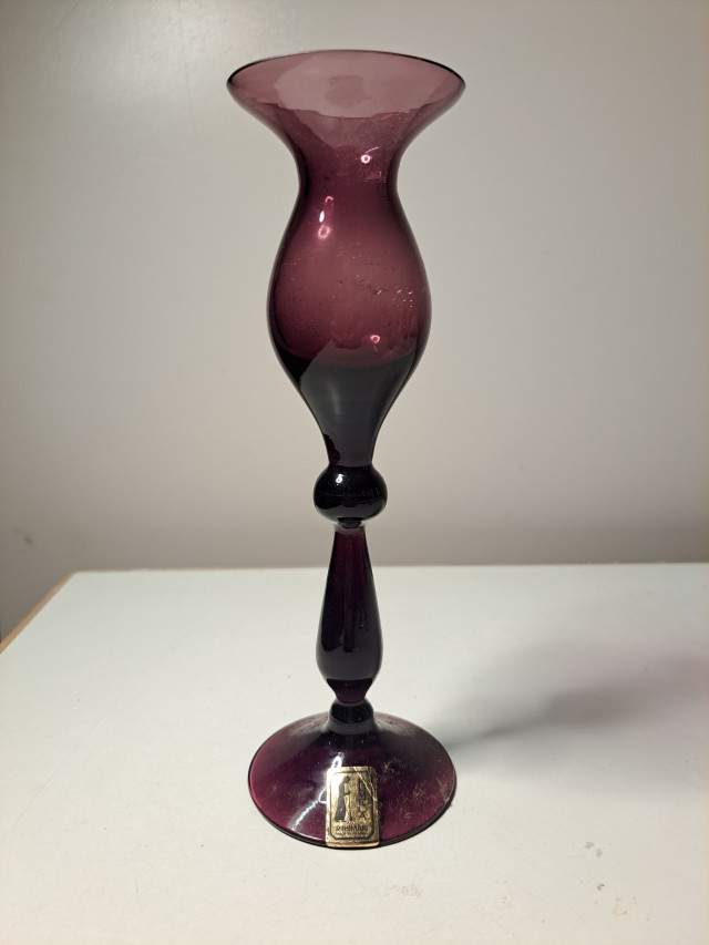 Kumelan liila kynttilänjalka