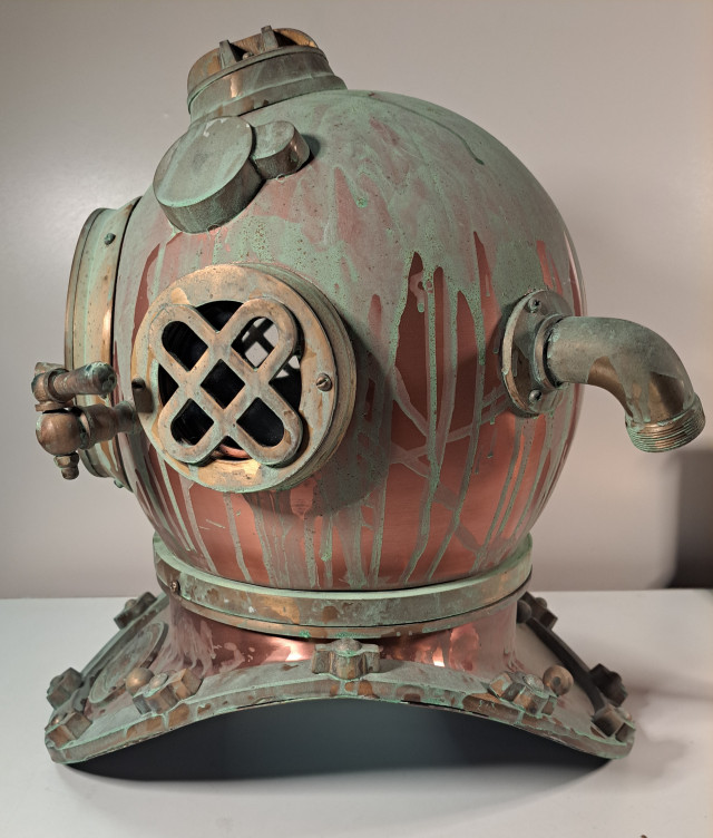 Sukelluskypärän jäljennös 1:1