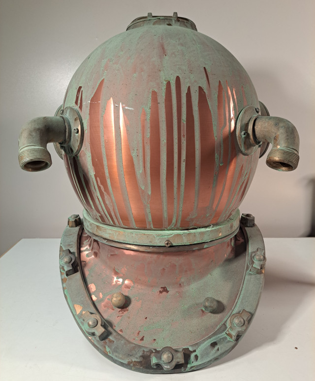 Sukelluskypärän jäljennös 1:1