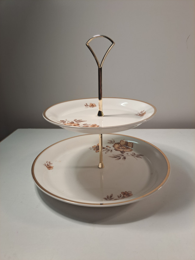 Arabia Myrna kerrostarjotin