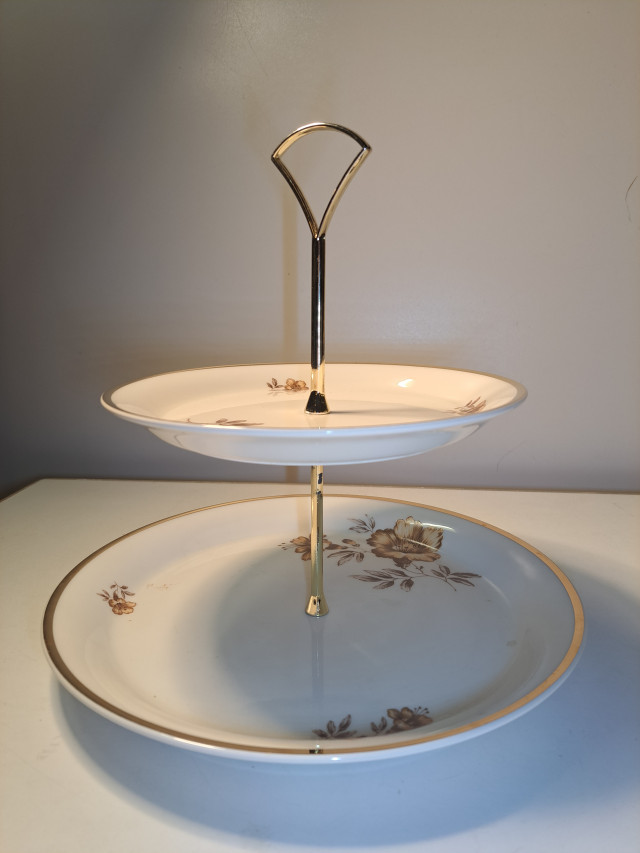 Arabia Myrna kerrostarjotin