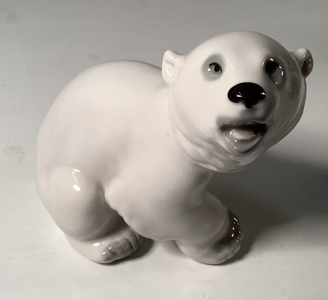 Posliinikarhu Lomonosov