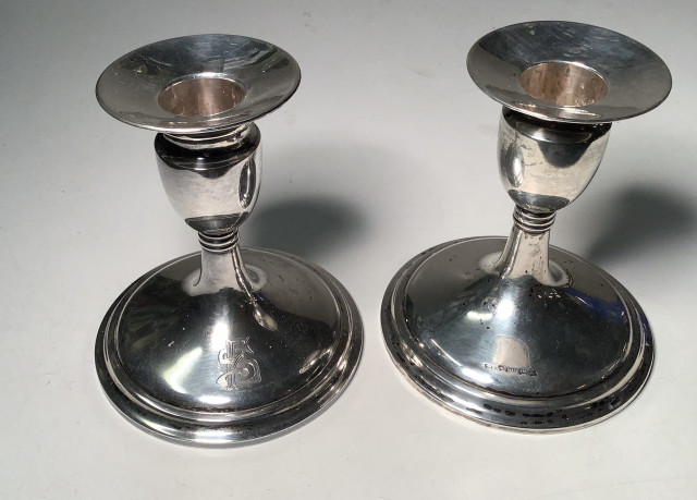 Kynttilänjalat, hopeaa