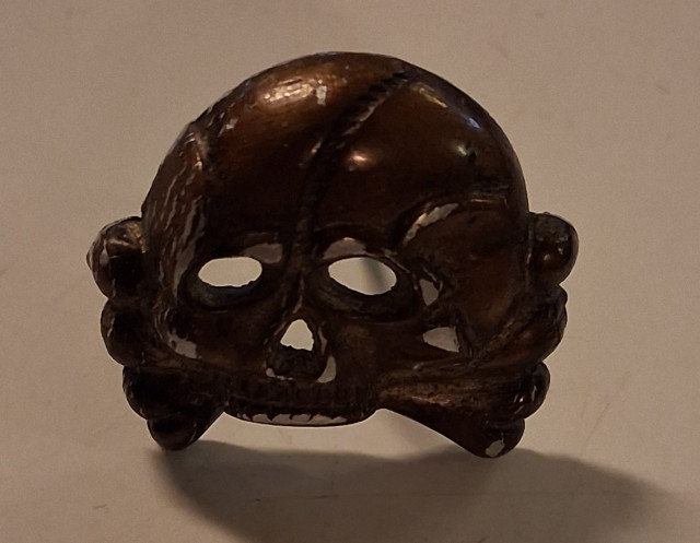 SS-Joukkojen Hattukokardi