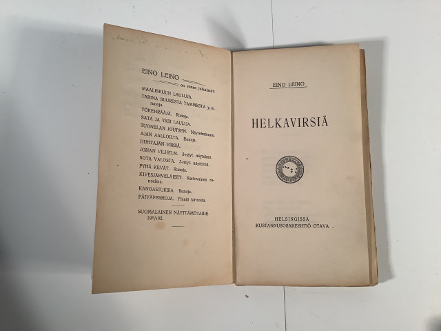 Eino LeinoHelkavirsiä kirjanen
