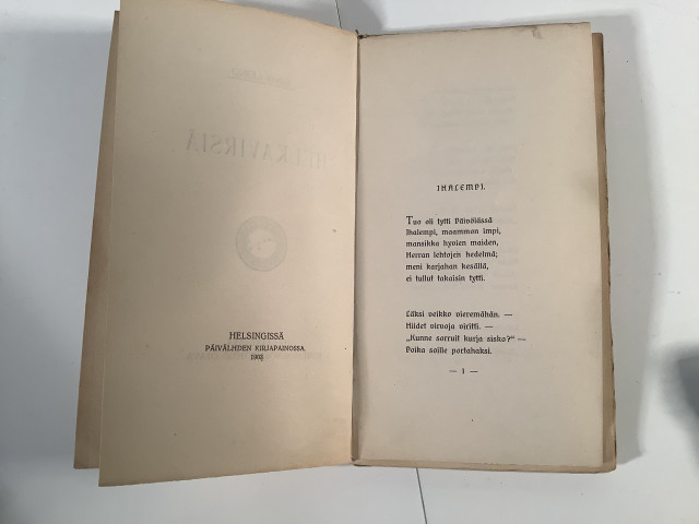 Eino LeinoHelkavirsiä kirjanen