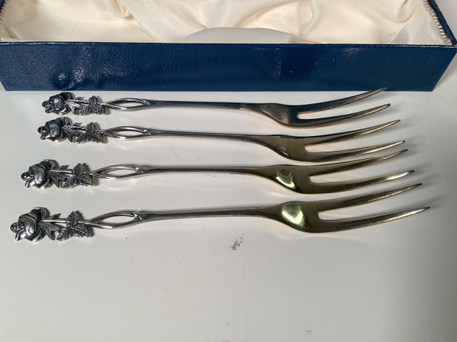 Hopeisia ottimia 4 kpl