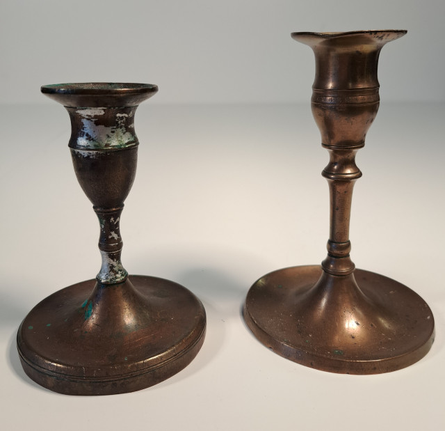 Metalliset kynttilänjalat