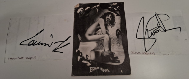 Kortti ja nimikirjoitukset Samuli Edelman ja Lenni-Kalle Taipale