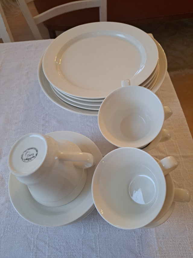 Kultakeramiikka Taru astiastoa