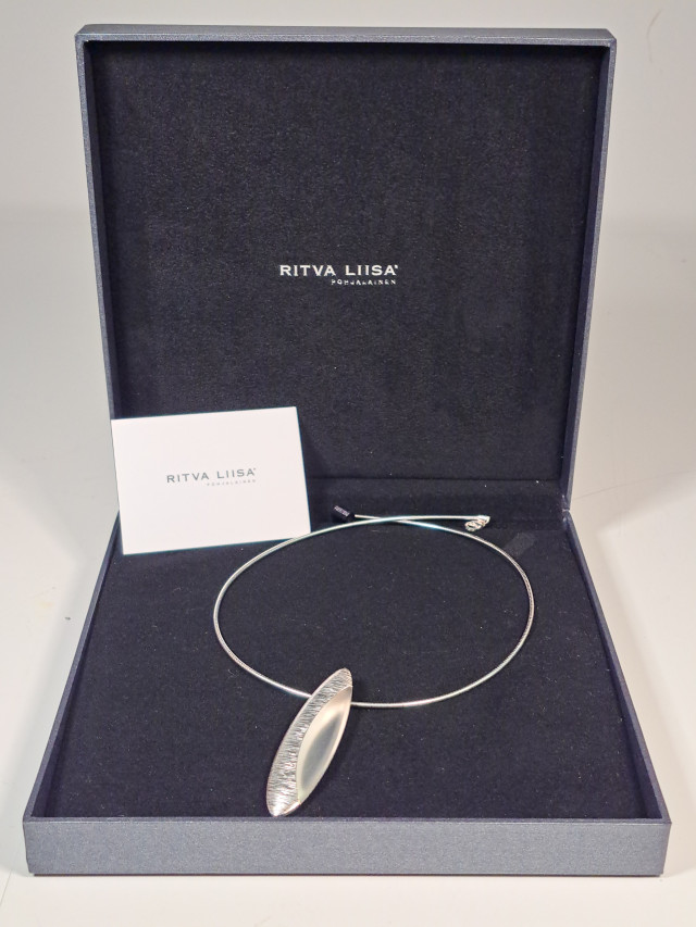 Ritva Liisa Pohjalainen kaulakoru hopeaa