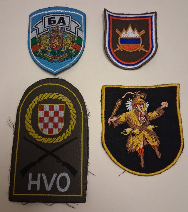 Erä sotilasmerkkejä