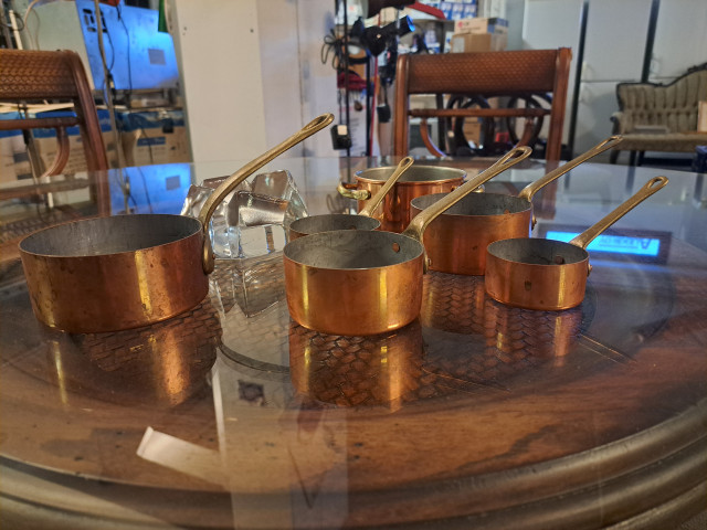 Pieni kuparikattila+kasarisetti+lasinen tuhkakuppi