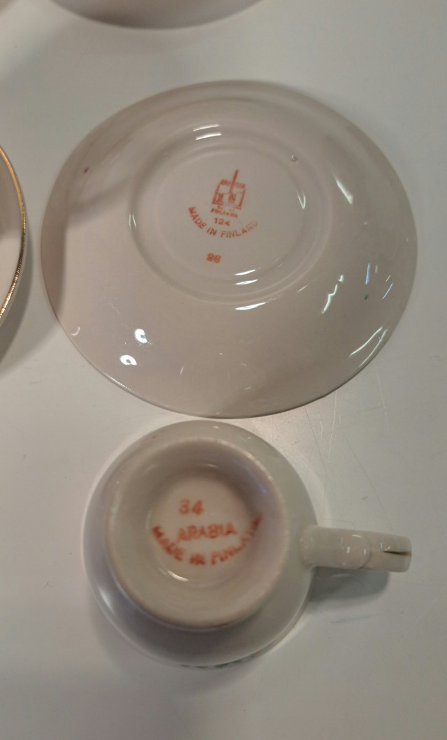 Arabian pienet kahvikupit+tassit