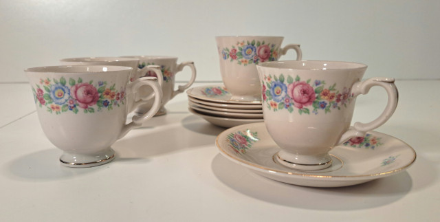 Arabian pienet kahvikupit+tassit