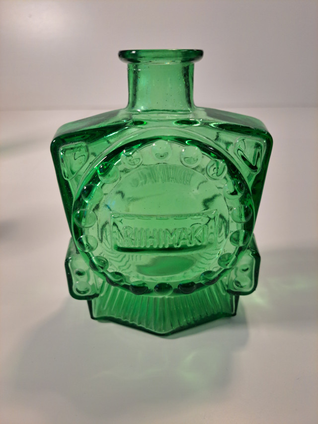 Riihimäen lasi Veturipullo, Erkkitapio Siiroinen