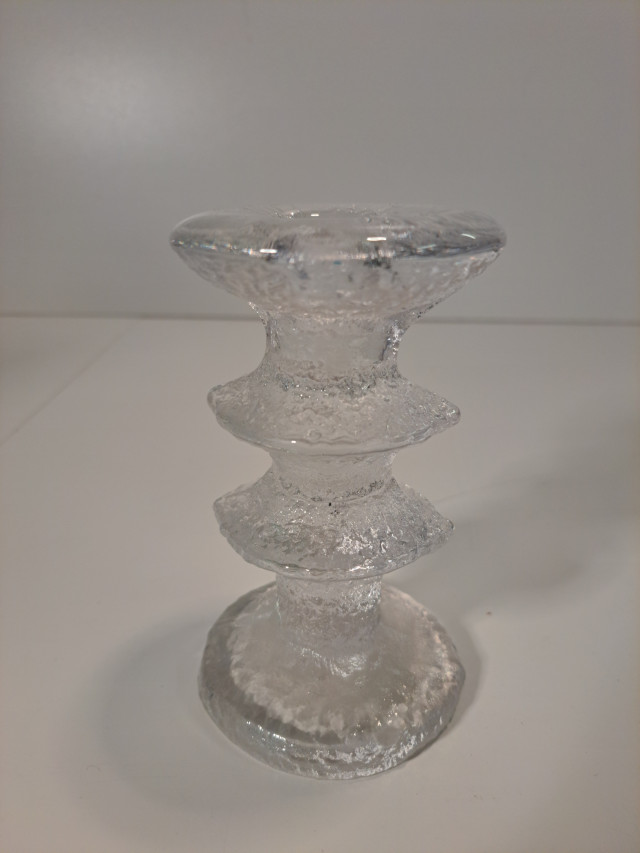 Kaksi solmuinen Festivo kynttilänjalka Timo Sarpaneva