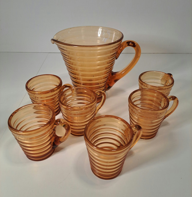 Aino Aalto Bölgeblick Kannu ja kuusi lasia