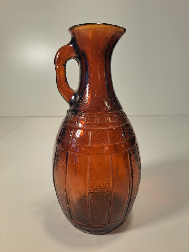 Vintage rustiikkinen lasikannu