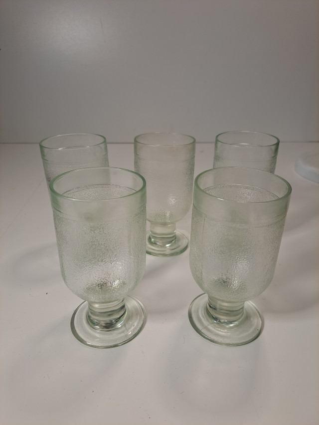 Riihimäen Lasi jalalliset Pub-sarjan lasit