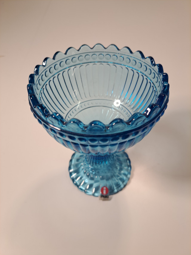 Sininen Iittalan Mariskooli