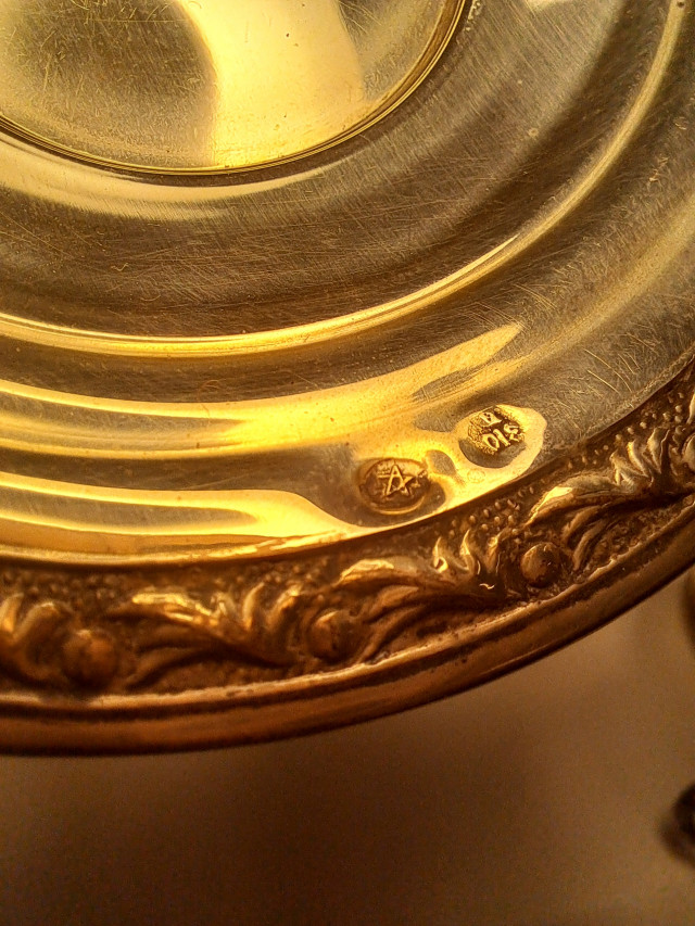 Posliini+hopeakuppi+lautanen