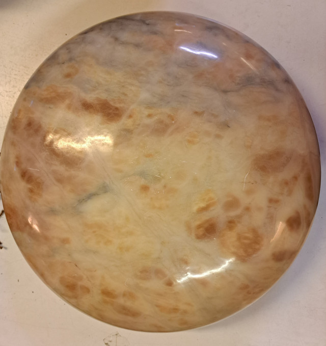 Kattovalaisin Alabasteria