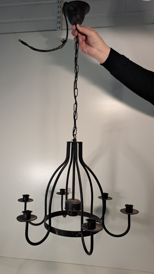 Kynttelikkö valaisin