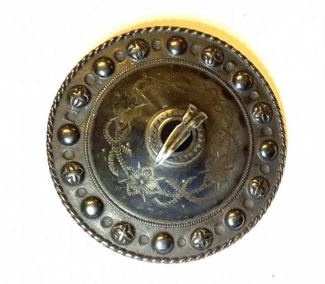 Kansallispuvun solki