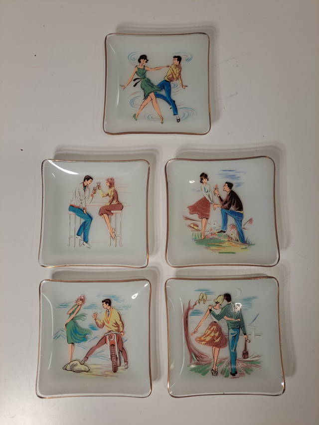 Taitolasin pienet lautaset 5 kpl