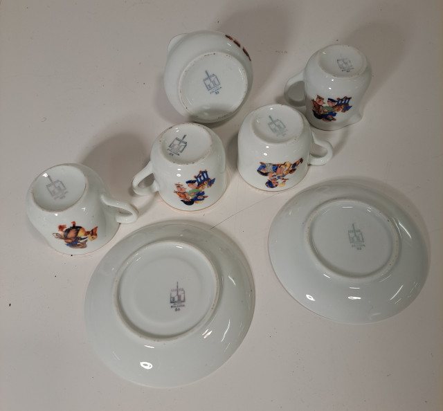 Arabian pienet vanhat astiat