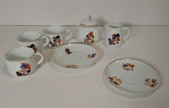 Arabian pienet vanhat astiat