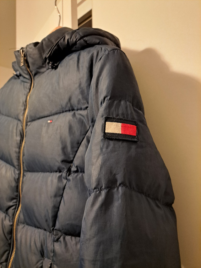 Tommy Hilfiger tyttöjen untuvatakki koko 152