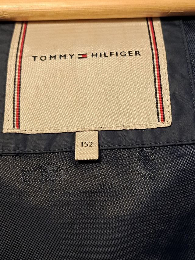 Tommy Hilfiger tyttöjen untuvatakki koko 152