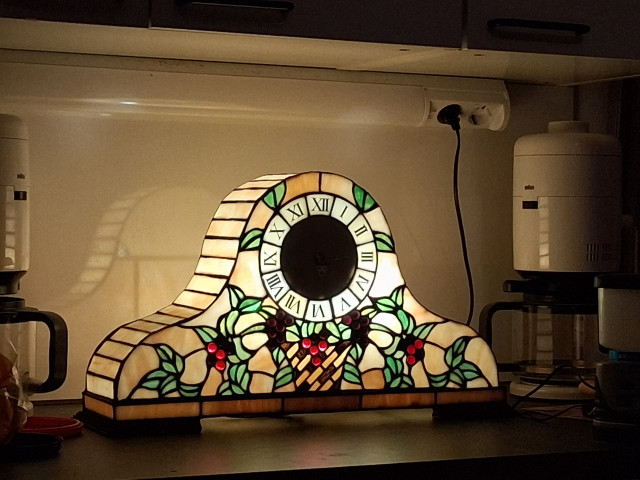 Tiffany Pöytäpendyyli